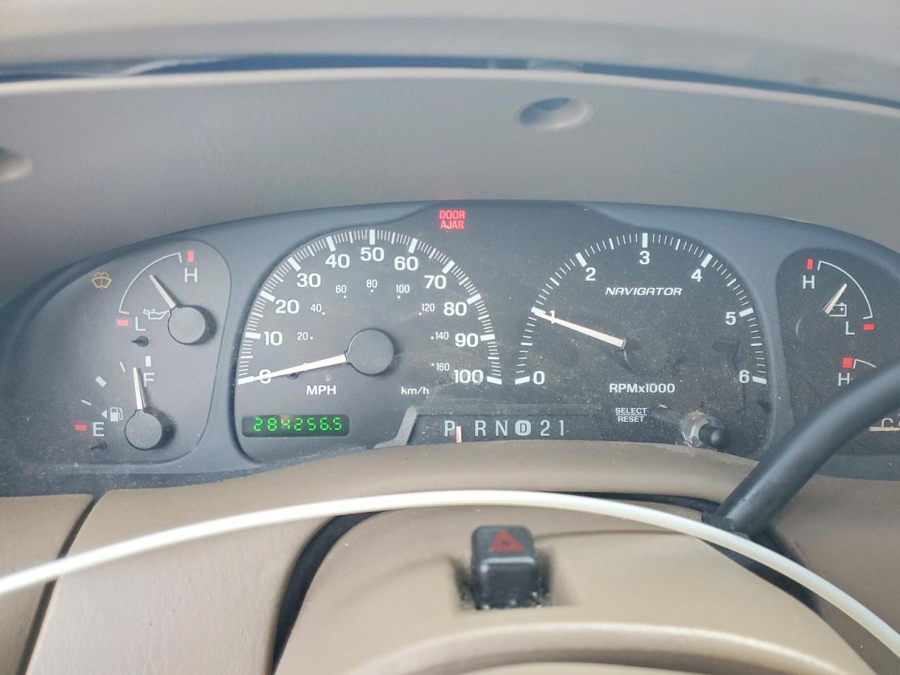2001 LINCOLN NAVIGATOR photo 9