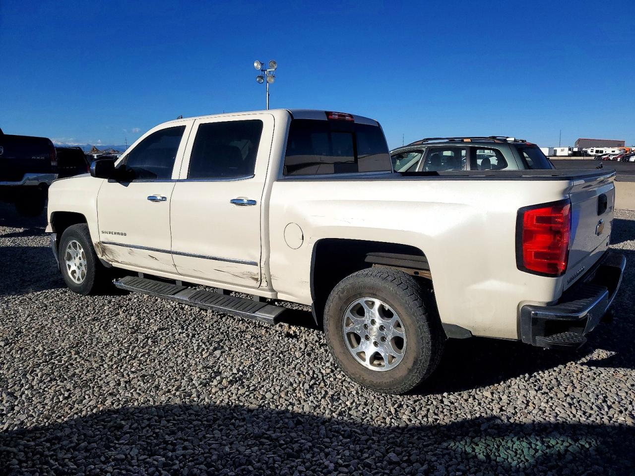 2015 CHEVROLET SILVERADO K1500 LTZ photo 2
