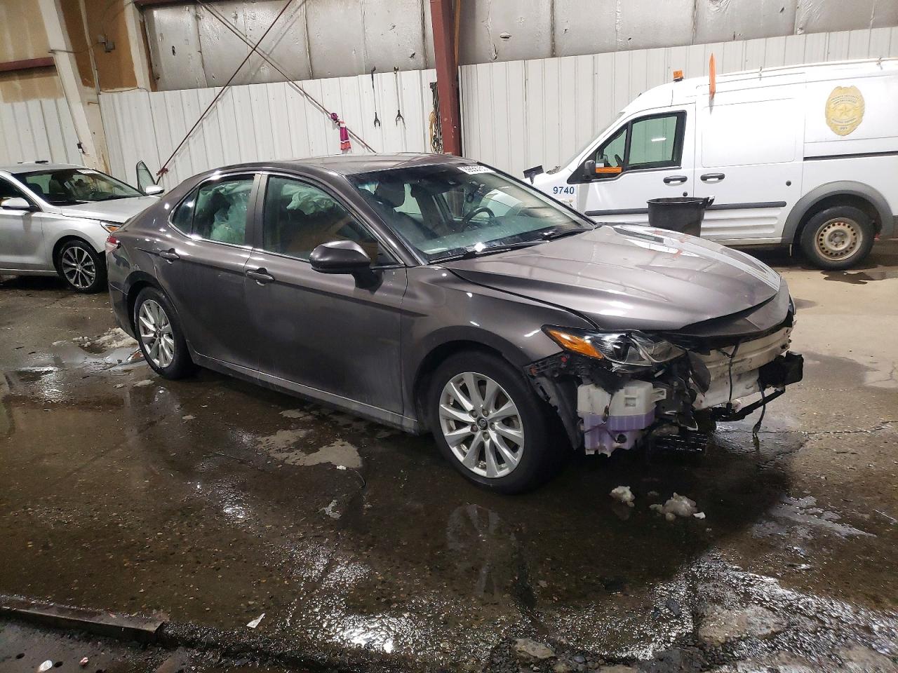 2018 TOYOTA CAMRY L photo 4