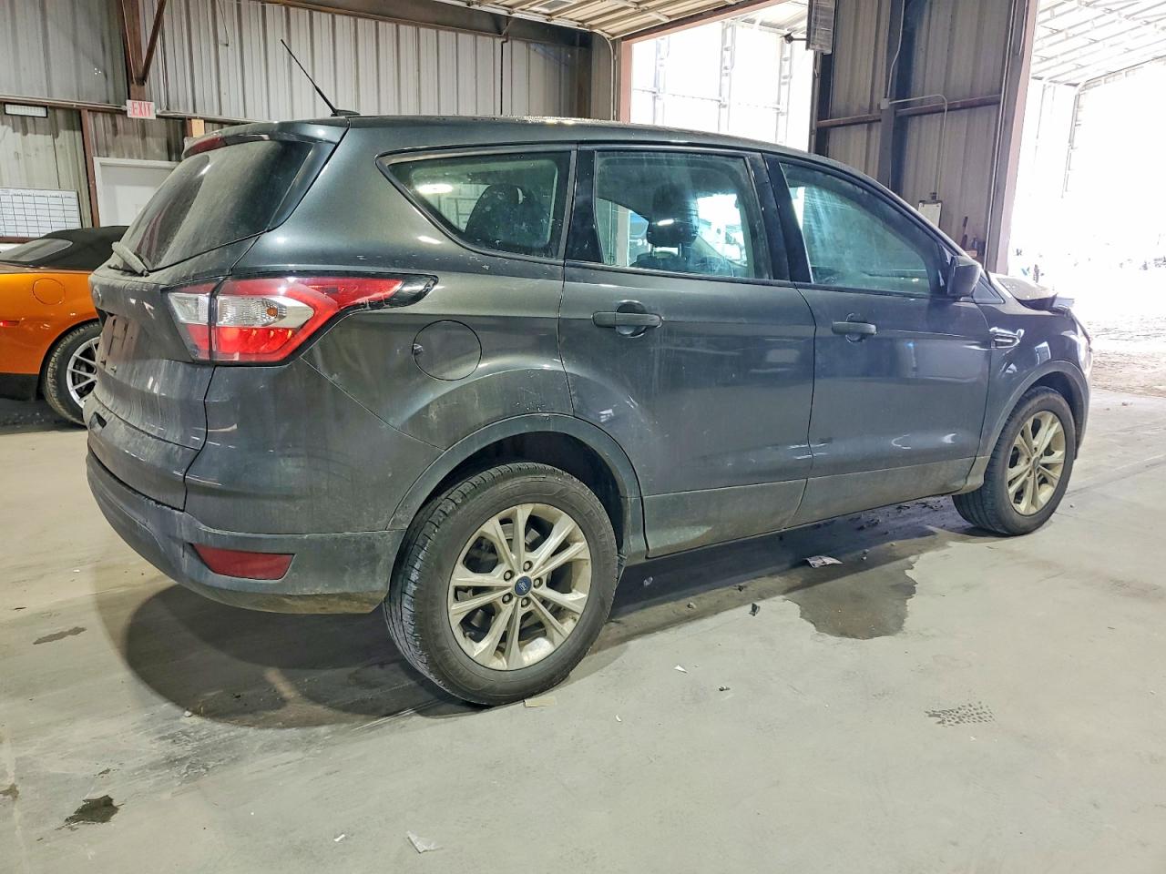 2018 FORD ESCAPE S photo 3