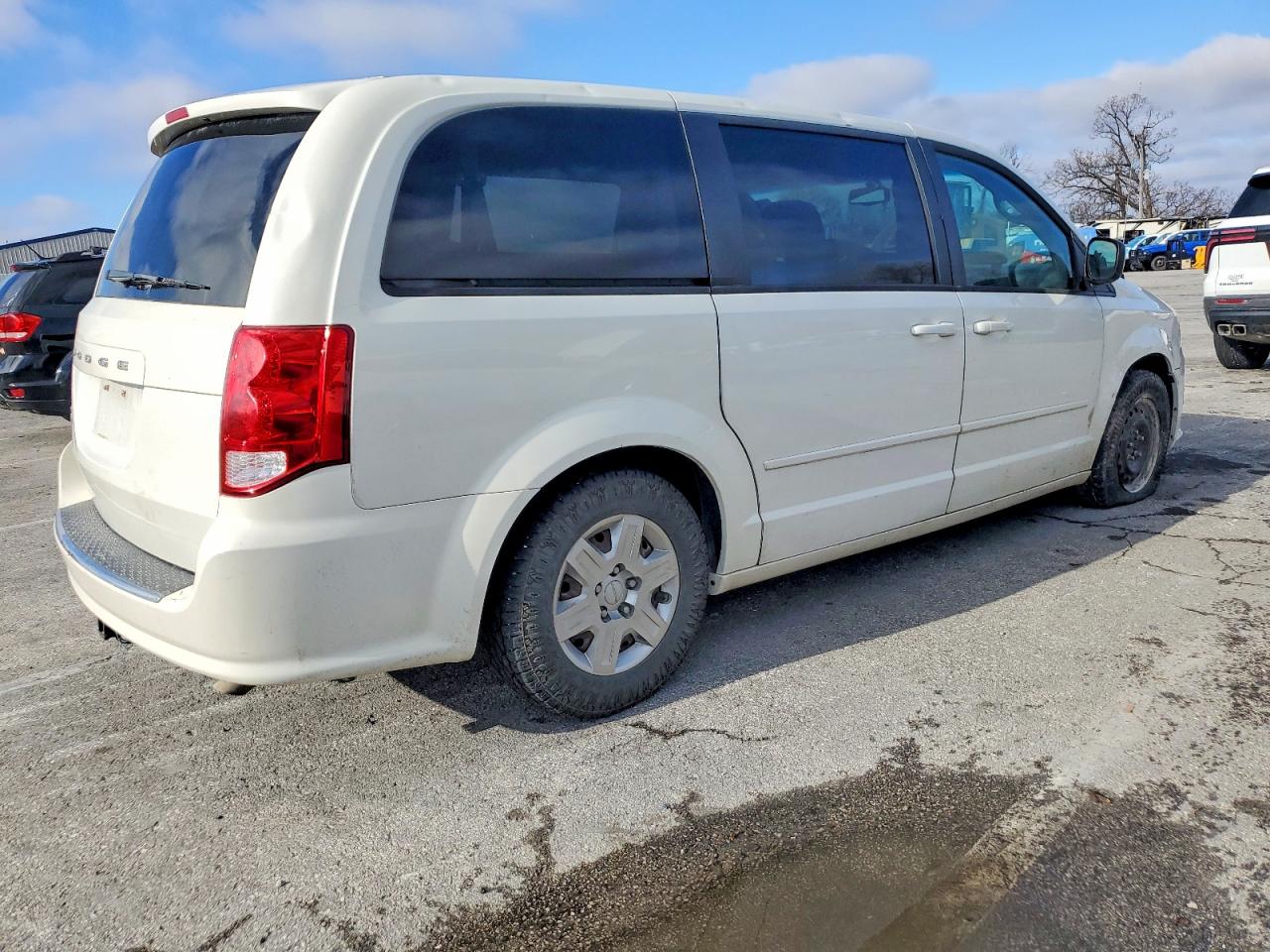 2012 DODGE GRAND CARAVAN SE photo 3