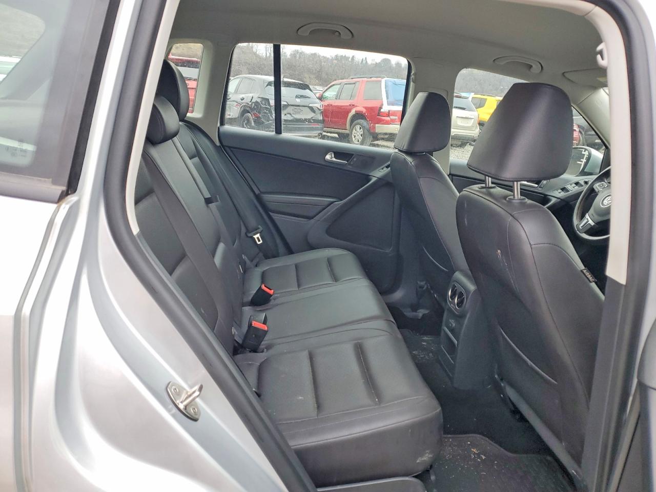 2017 VOLKSWAGEN TIGUAN S photo 10