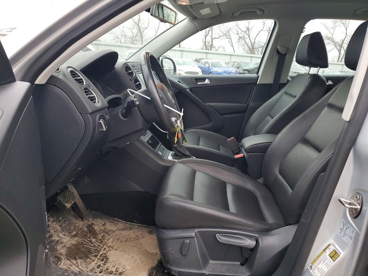 2017 VOLKSWAGEN TIGUAN S photo 7