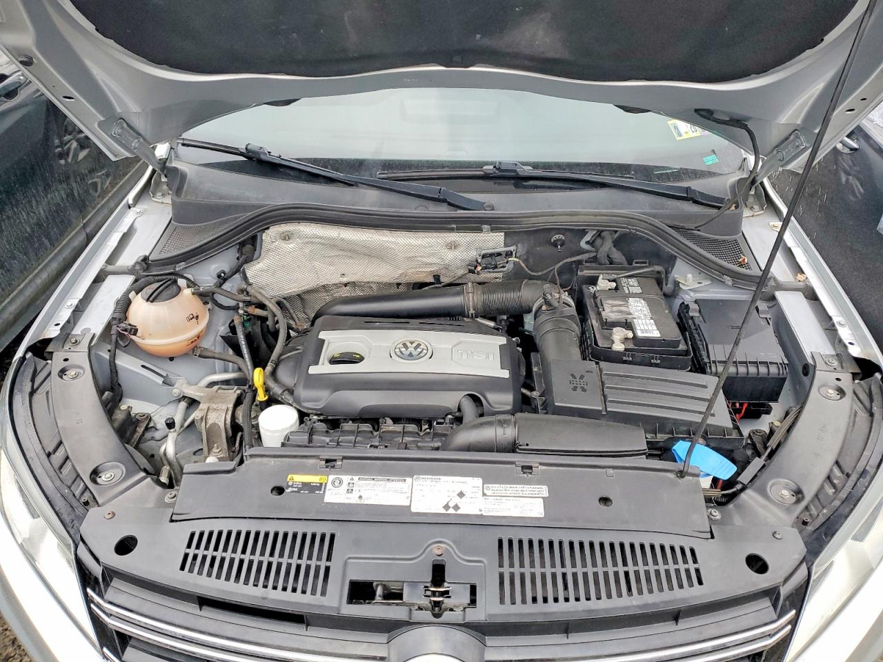 2017 VOLKSWAGEN TIGUAN S photo 11