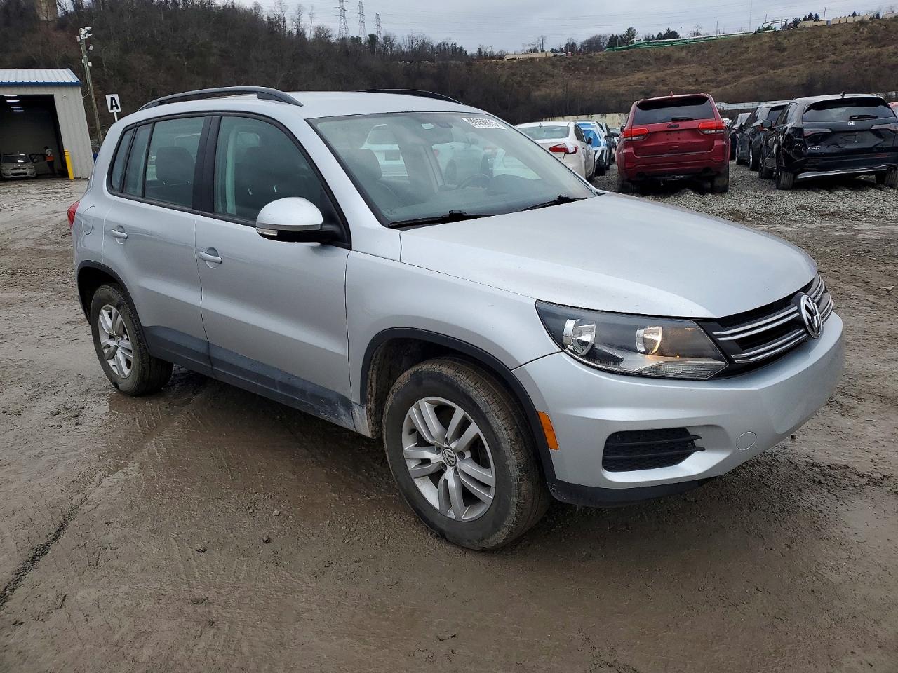 2017 VOLKSWAGEN TIGUAN S photo 4