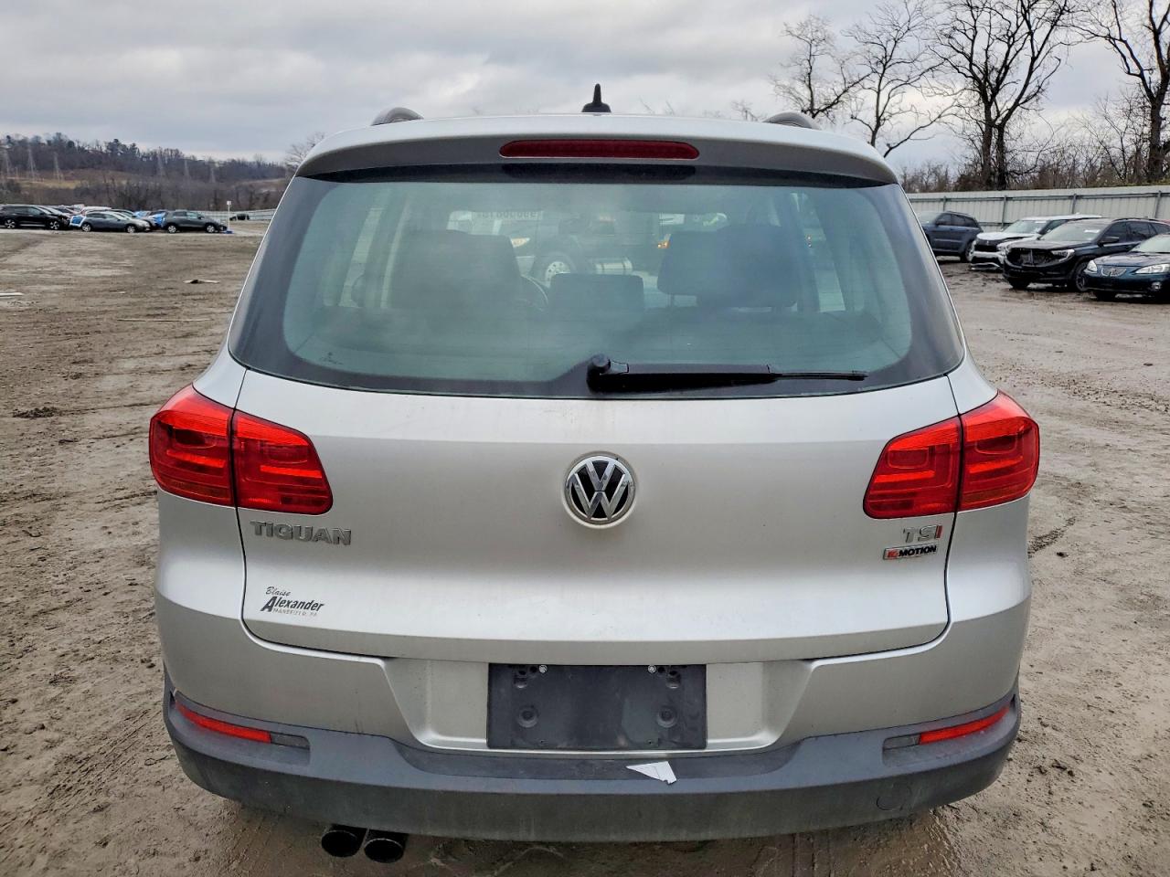 2017 VOLKSWAGEN TIGUAN S photo 6