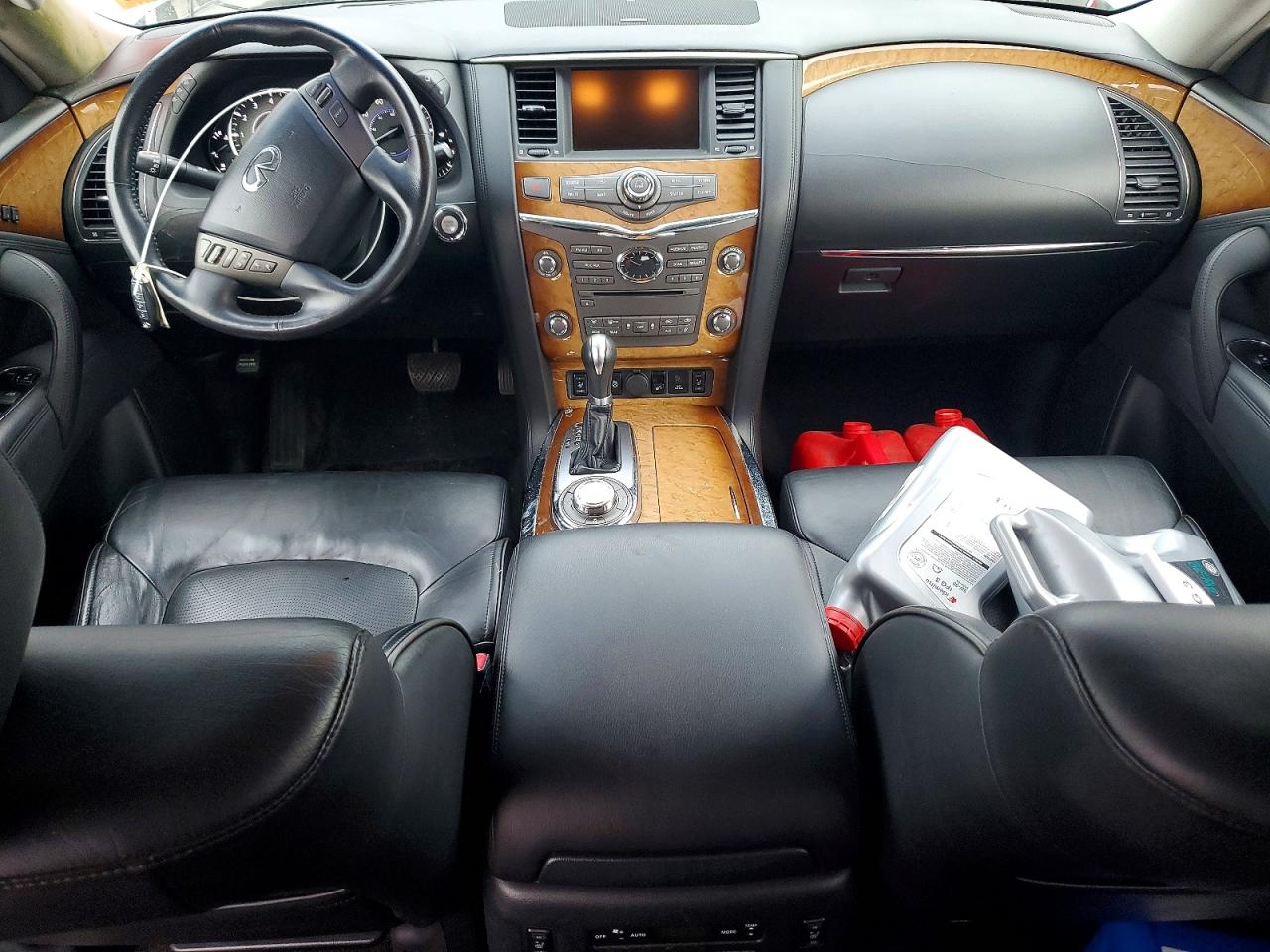2012 INFINITI QX56 photo 22