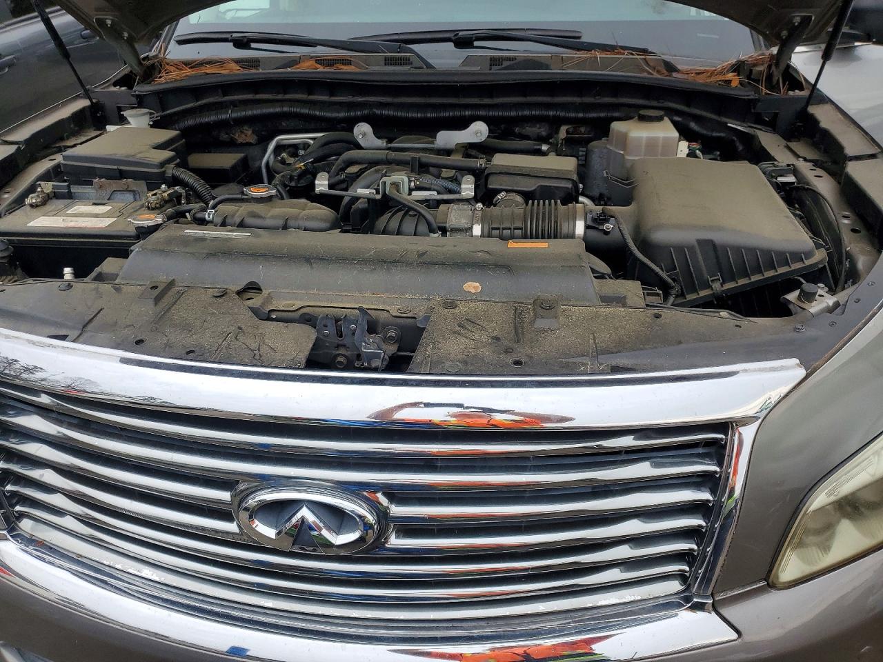 2012 INFINITI QX56 photo 31