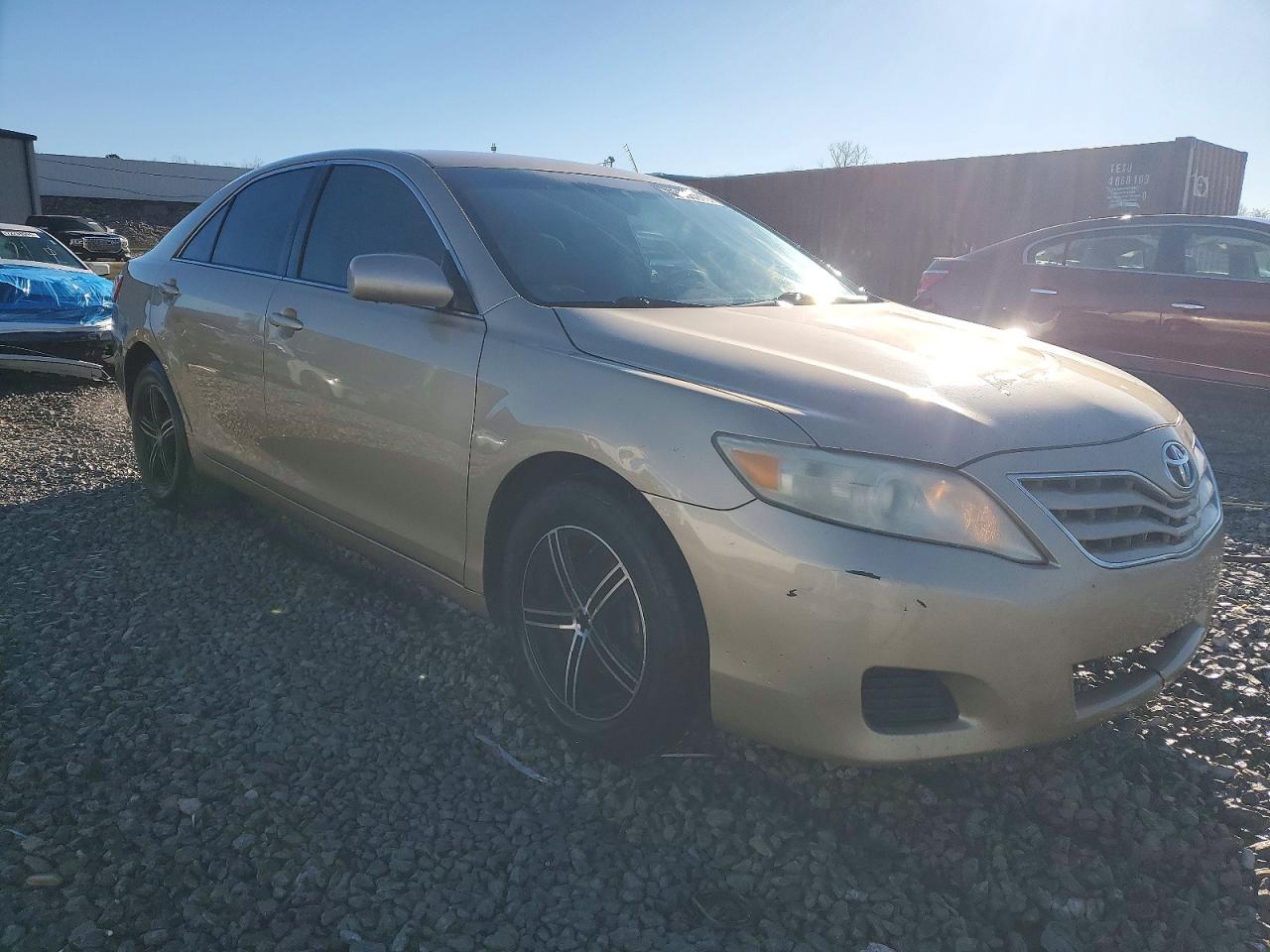 2011 TOYOTA CAMRY BASE photo 4