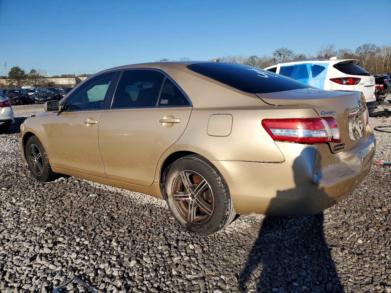 2011 TOYOTA CAMRY BASE photo 2