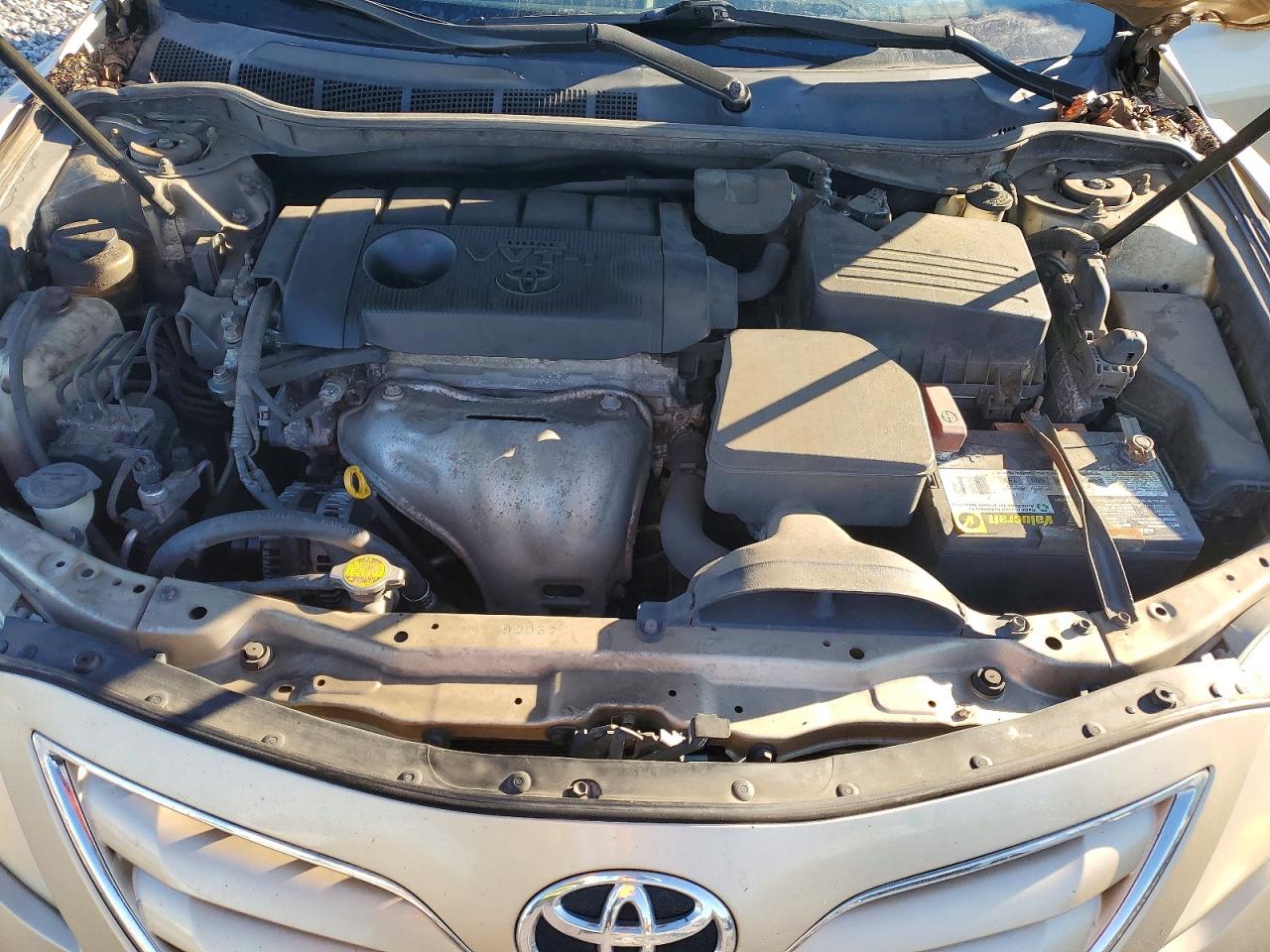 2011 TOYOTA CAMRY BASE photo 11