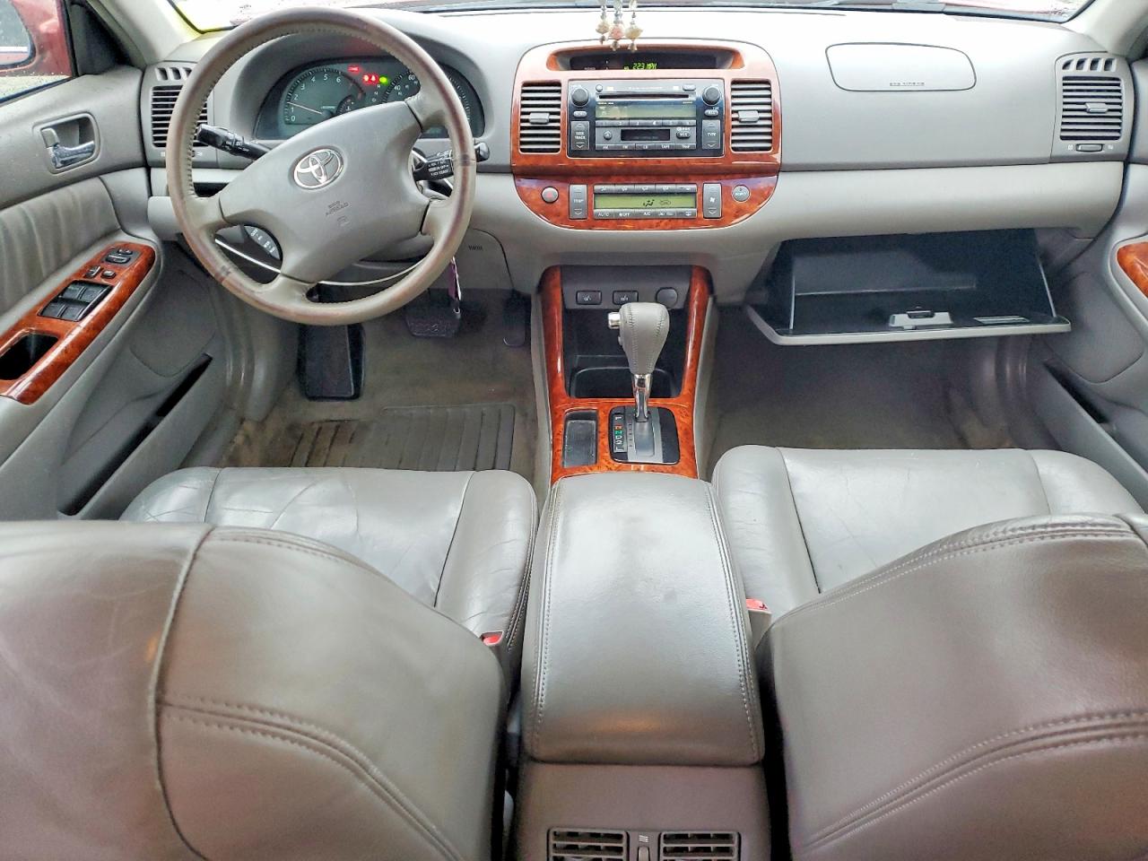 2003 TOYOTA CAMRY LE photo 8