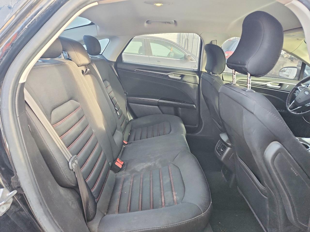 2016 FORD FUSION SE photo 10