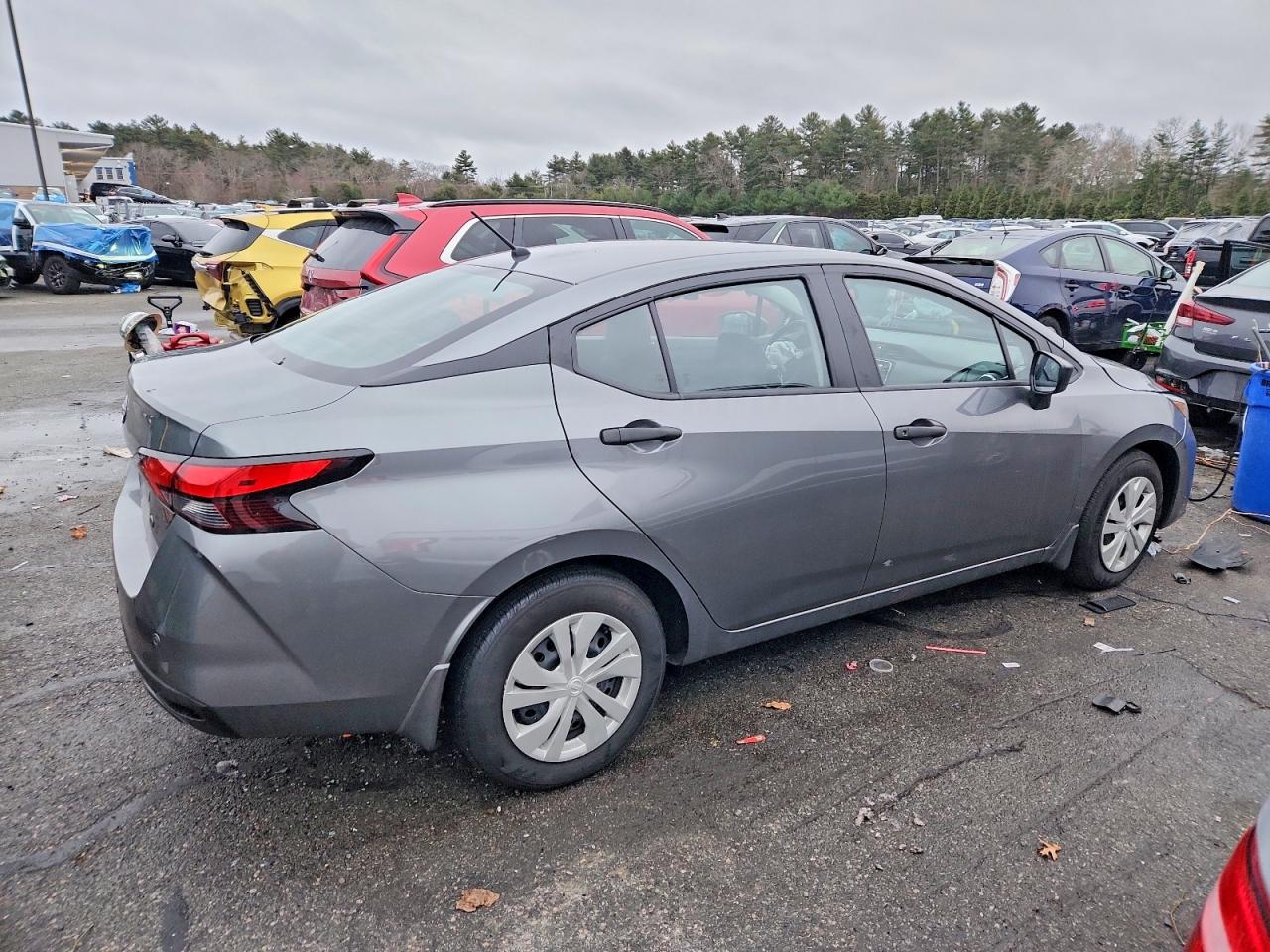 2025 NISSAN VERSA S photo 7