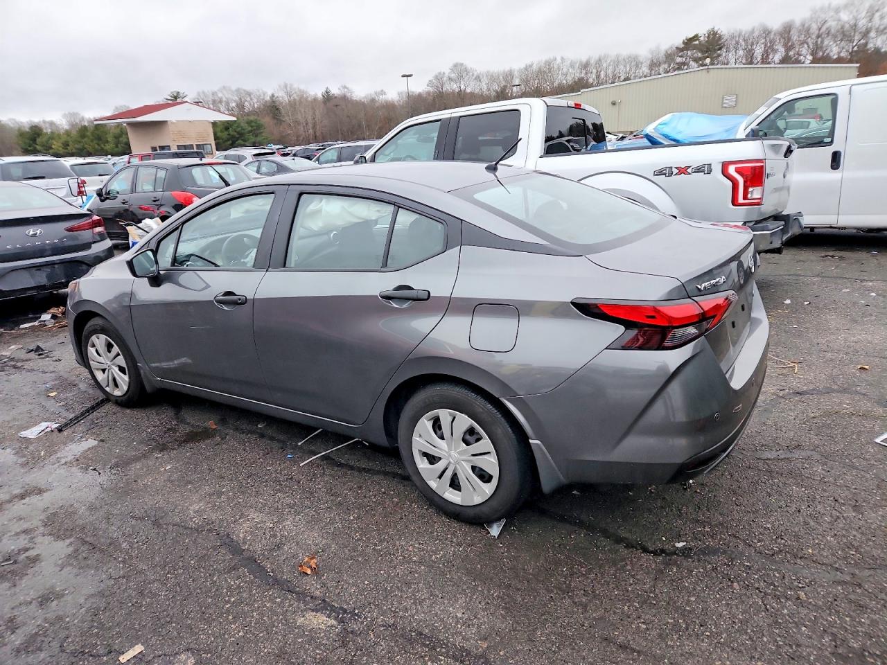 2025 NISSAN VERSA S photo 4