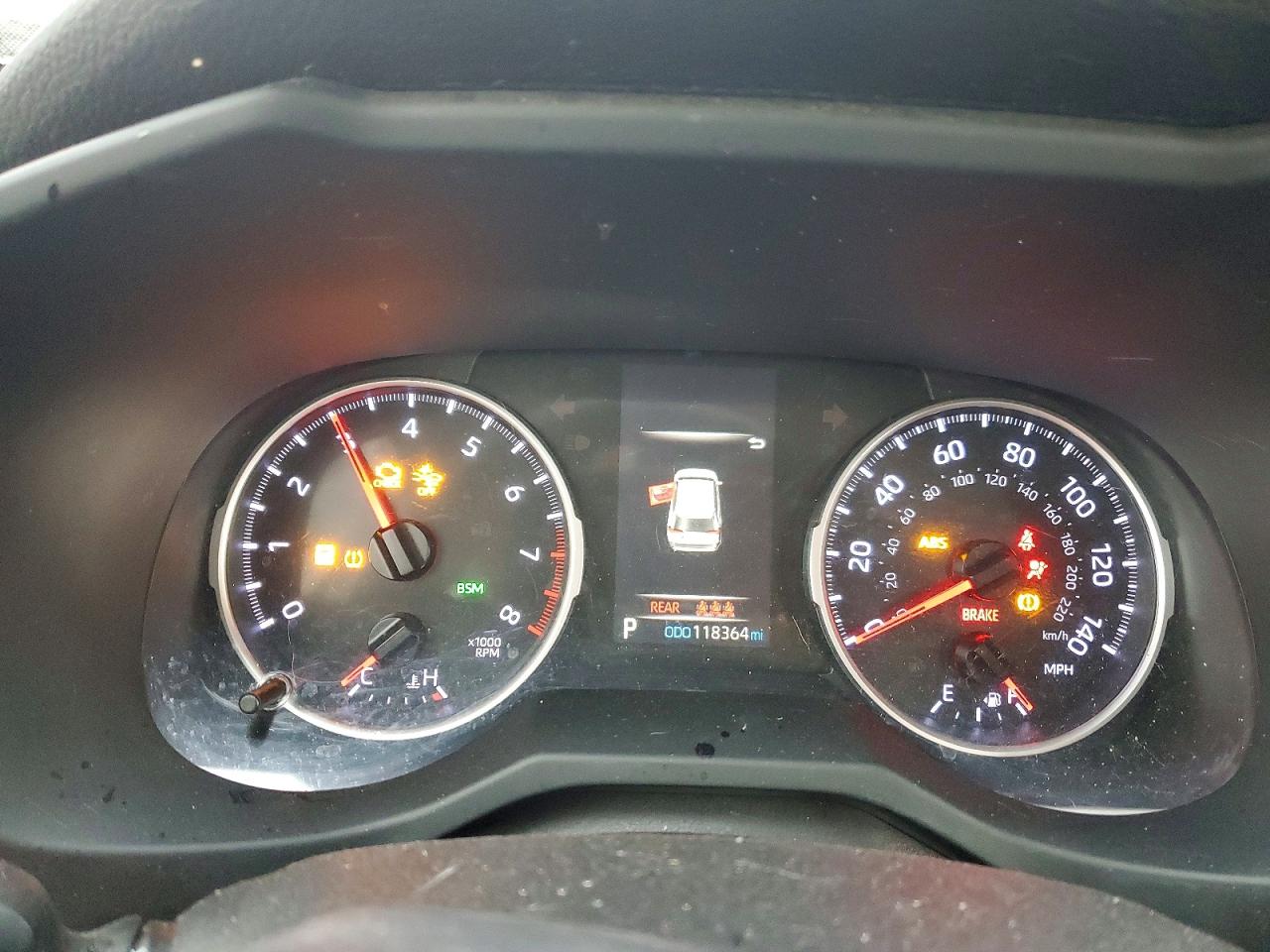2019 TOYOTA RAV4 LE photo 17