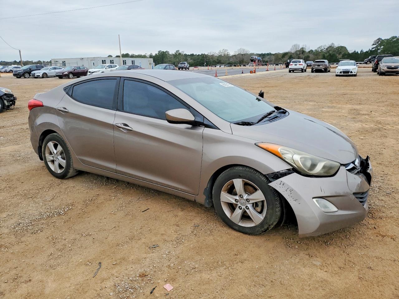 2013 HYUNDAI ELANTRA GLS photo 4