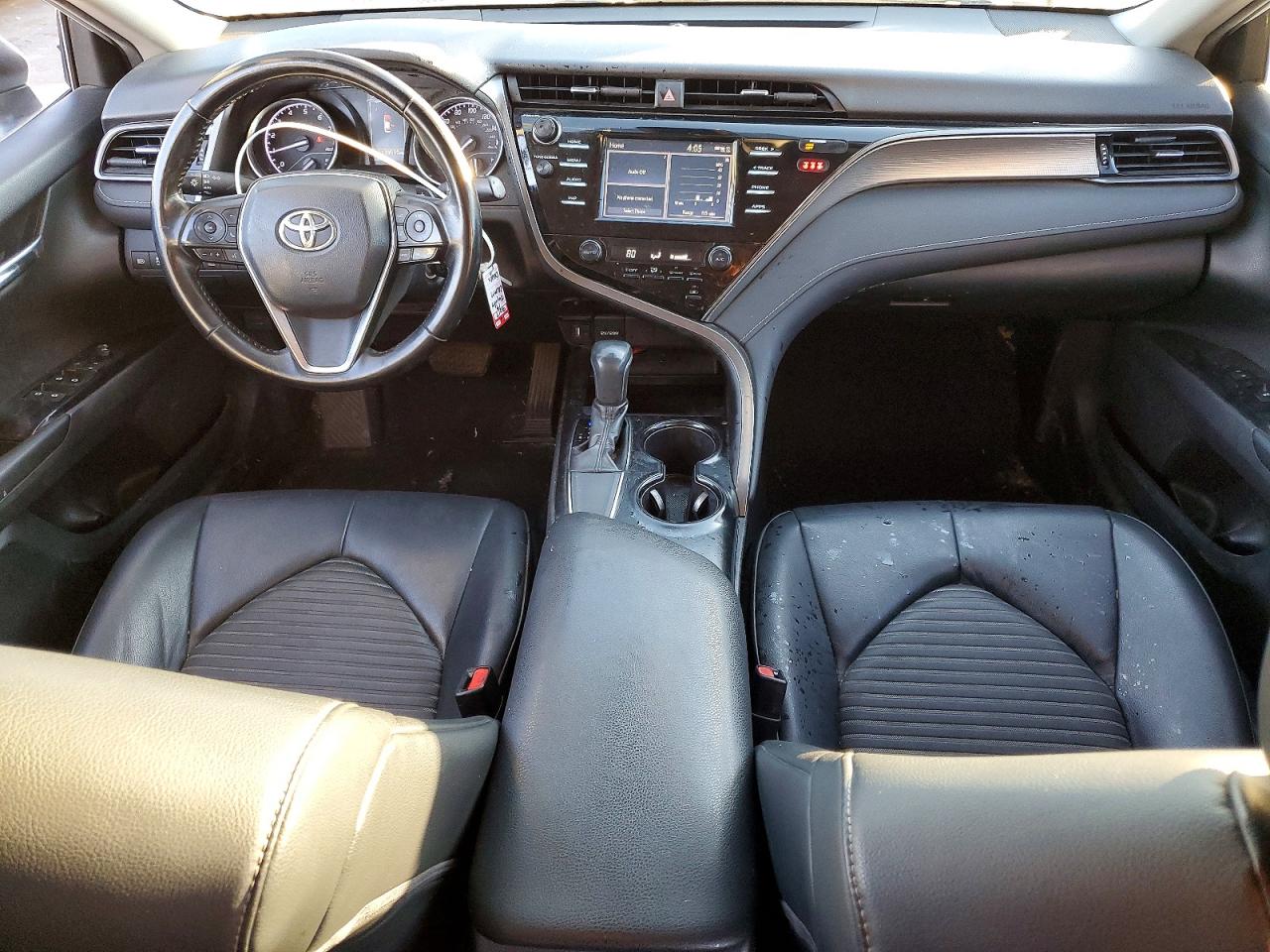 2019 TOYOTA CAMRY L photo 8