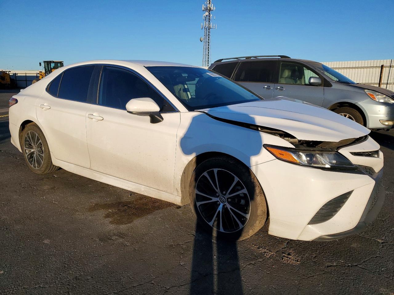 2019 TOYOTA CAMRY L photo 4