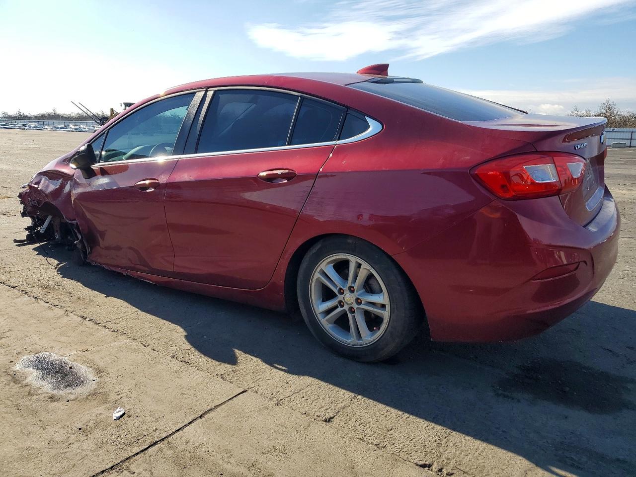 2017 CHEVROLET CRUZE LT photo 2