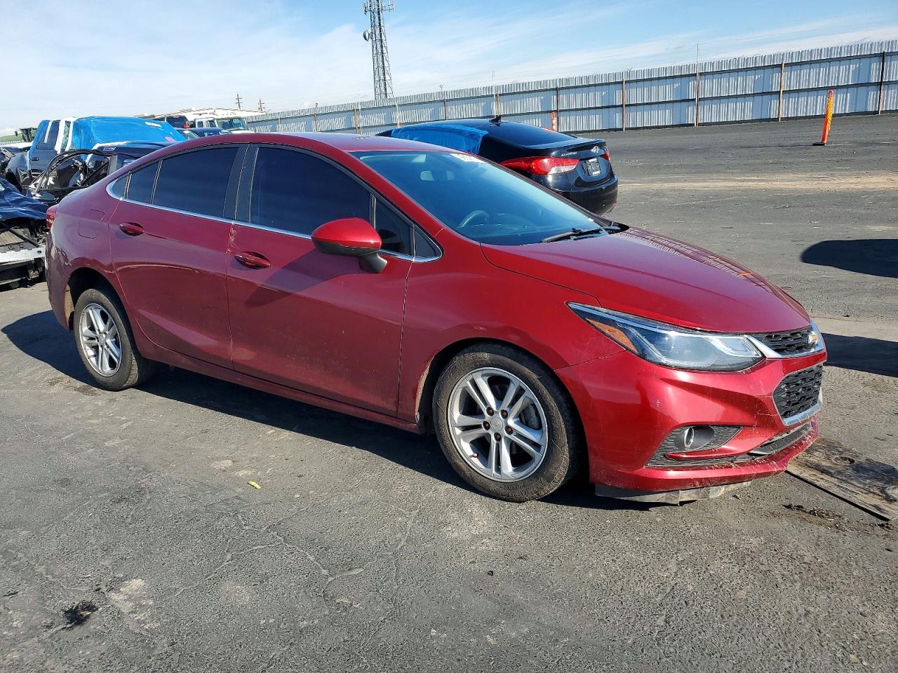 2017 CHEVROLET CRUZE LT photo 4
