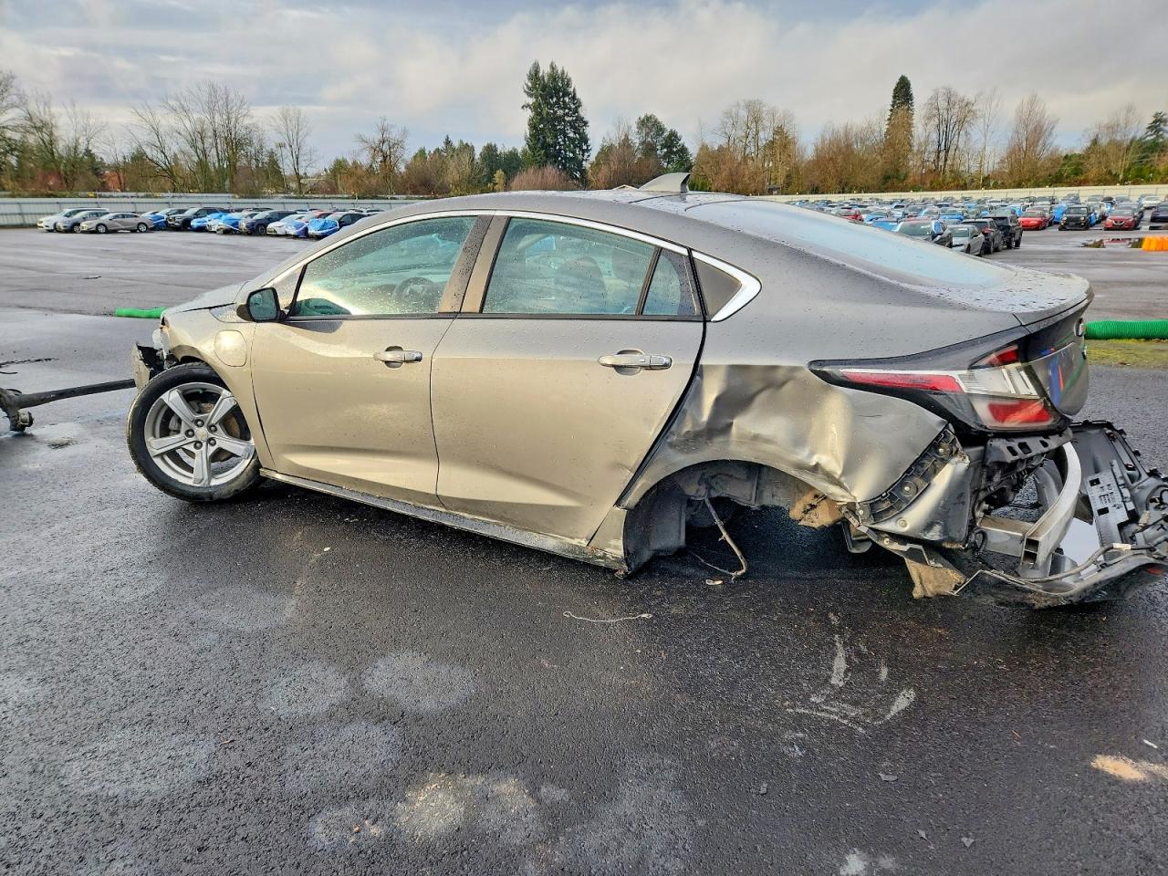 2016 CHEVROLET VOLT LT photo 3