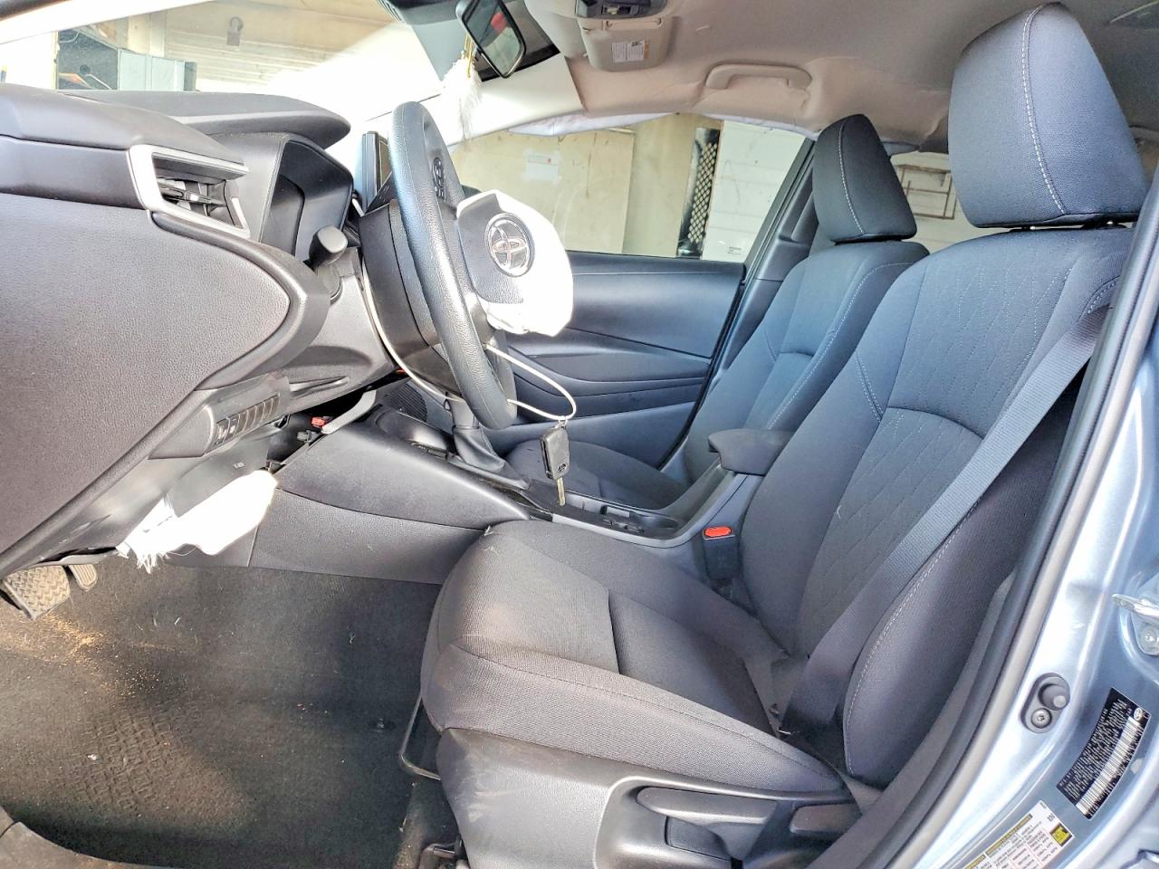 2025 TOYOTA COROLLA LE photo 7