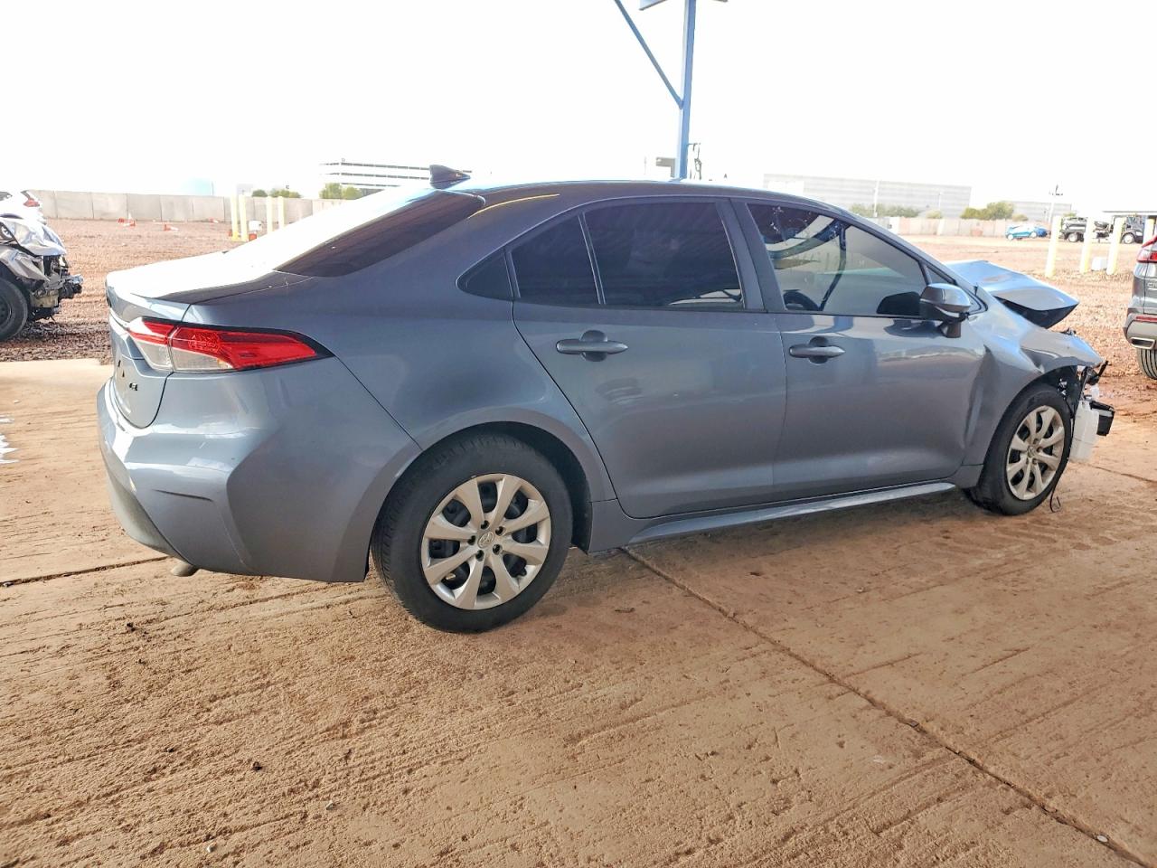 2025 TOYOTA COROLLA LE photo 3
