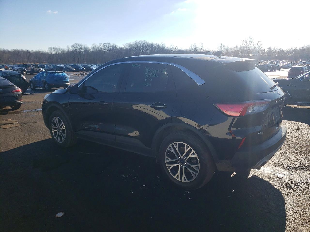 2022 FORD ESCAPE SEL photo 2