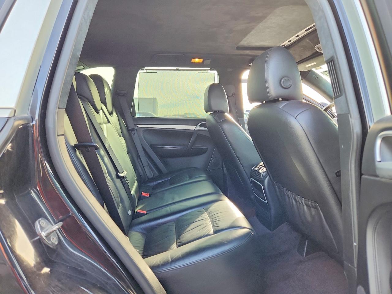 2006 PORSCHE CAYENNE TURBO photo 10