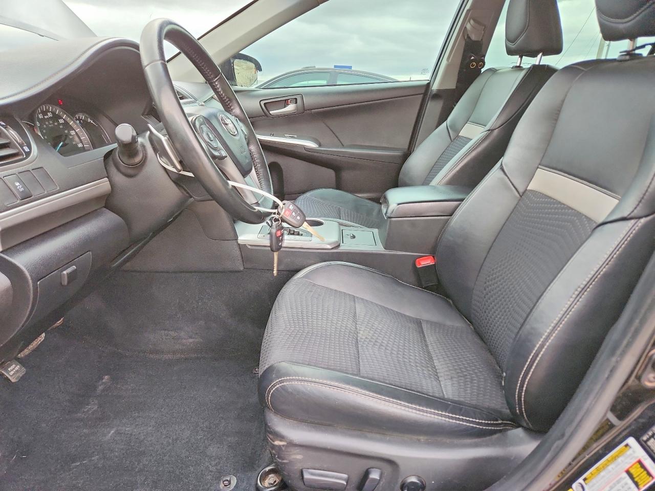 2012 TOYOTA CAMRY BASE photo 13