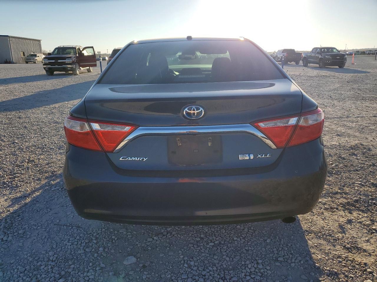2016 TOYOTA CAMRY HYBRID photo 11