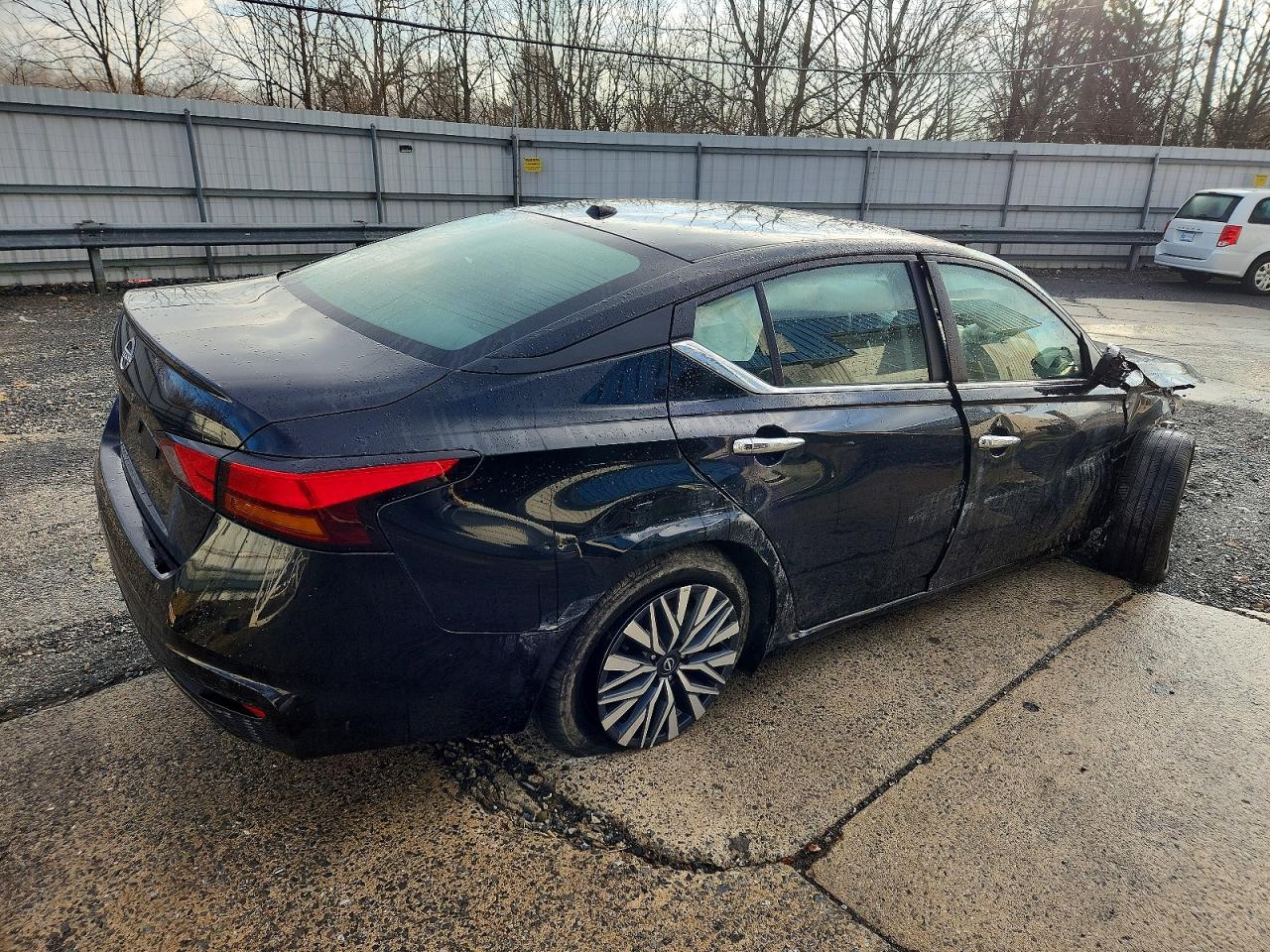 2025 NISSAN ALTIMA SV photo 5