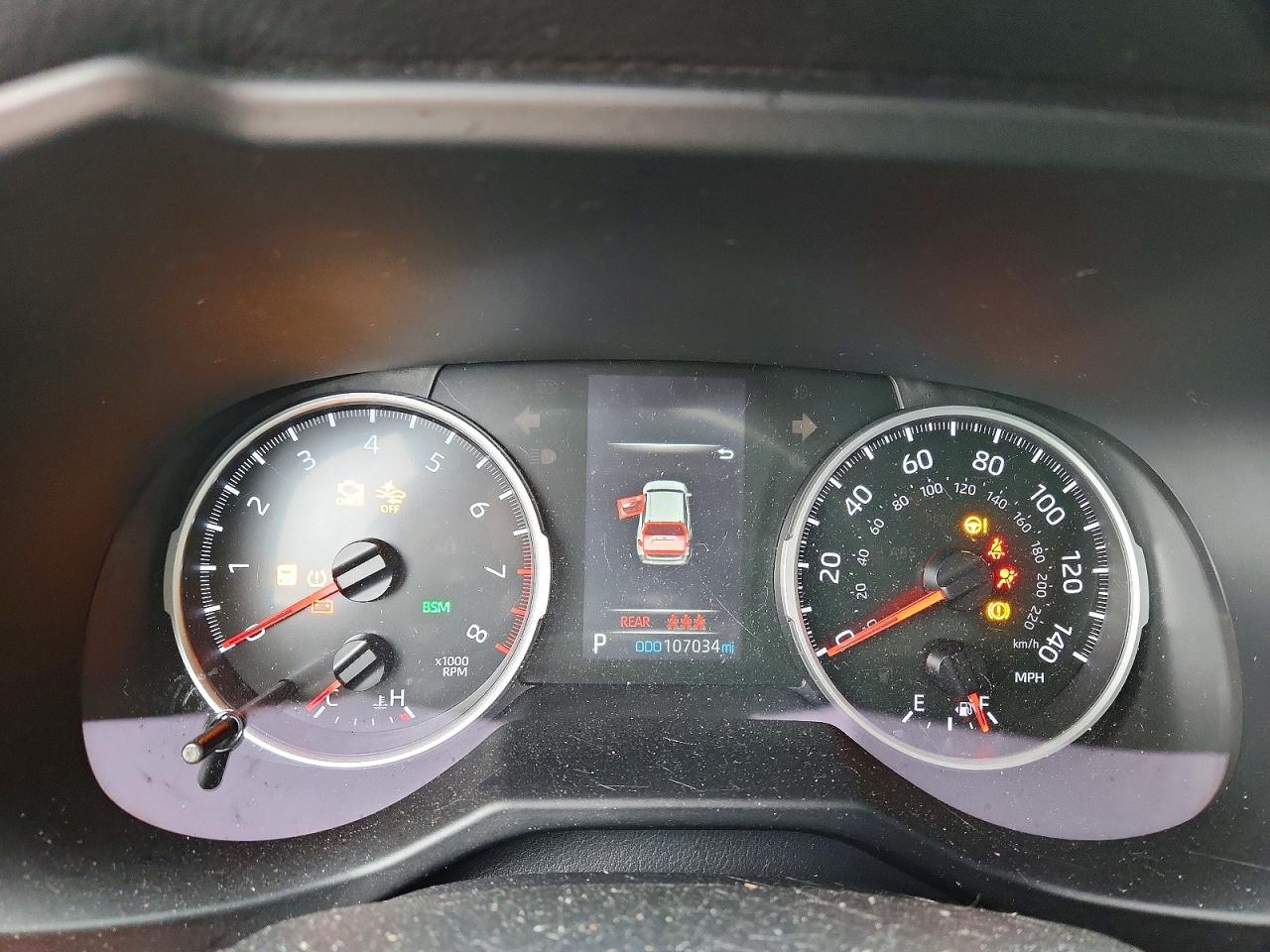 2021 TOYOTA RAV4 LE photo 9