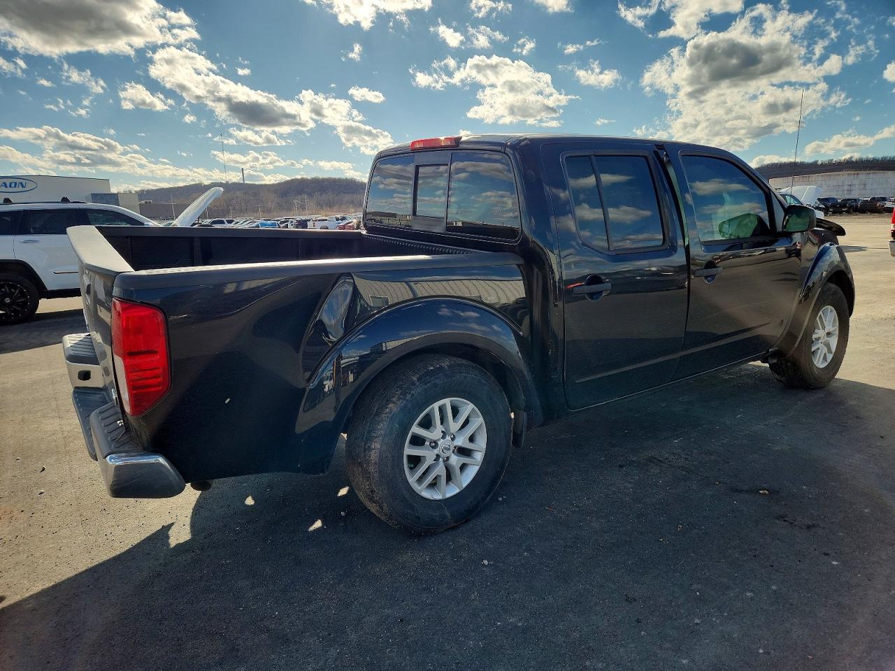 2019 NISSAN FRONTIER S photo 3