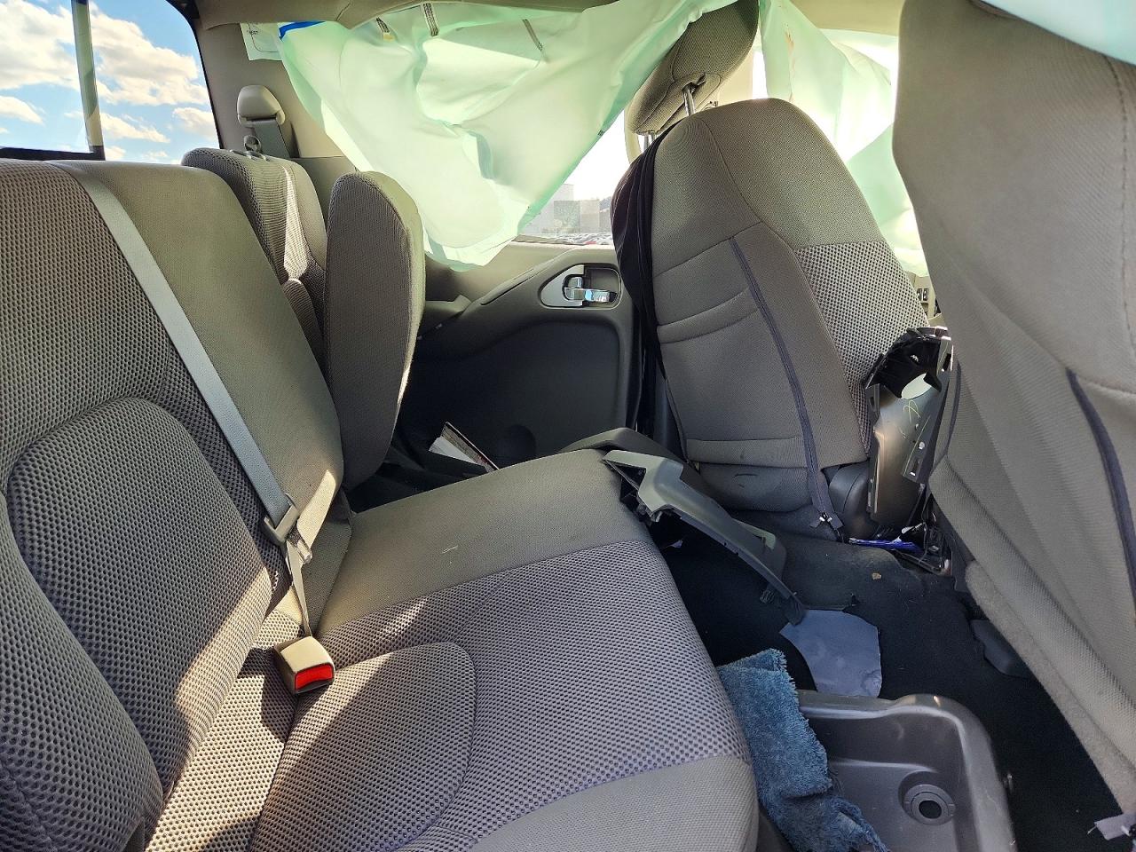 2019 NISSAN FRONTIER S photo 10