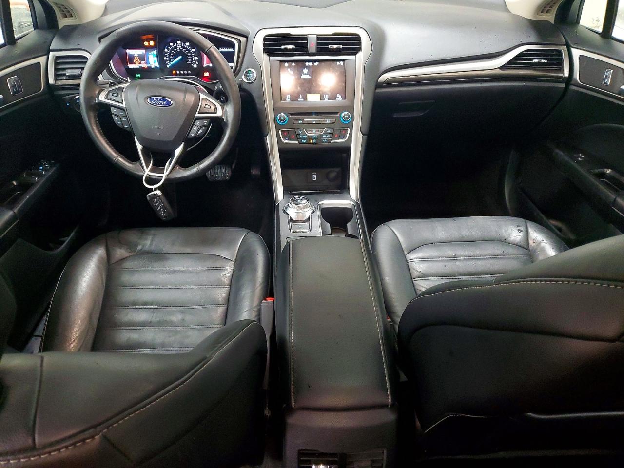 2017 FORD FUSION SE photo 8