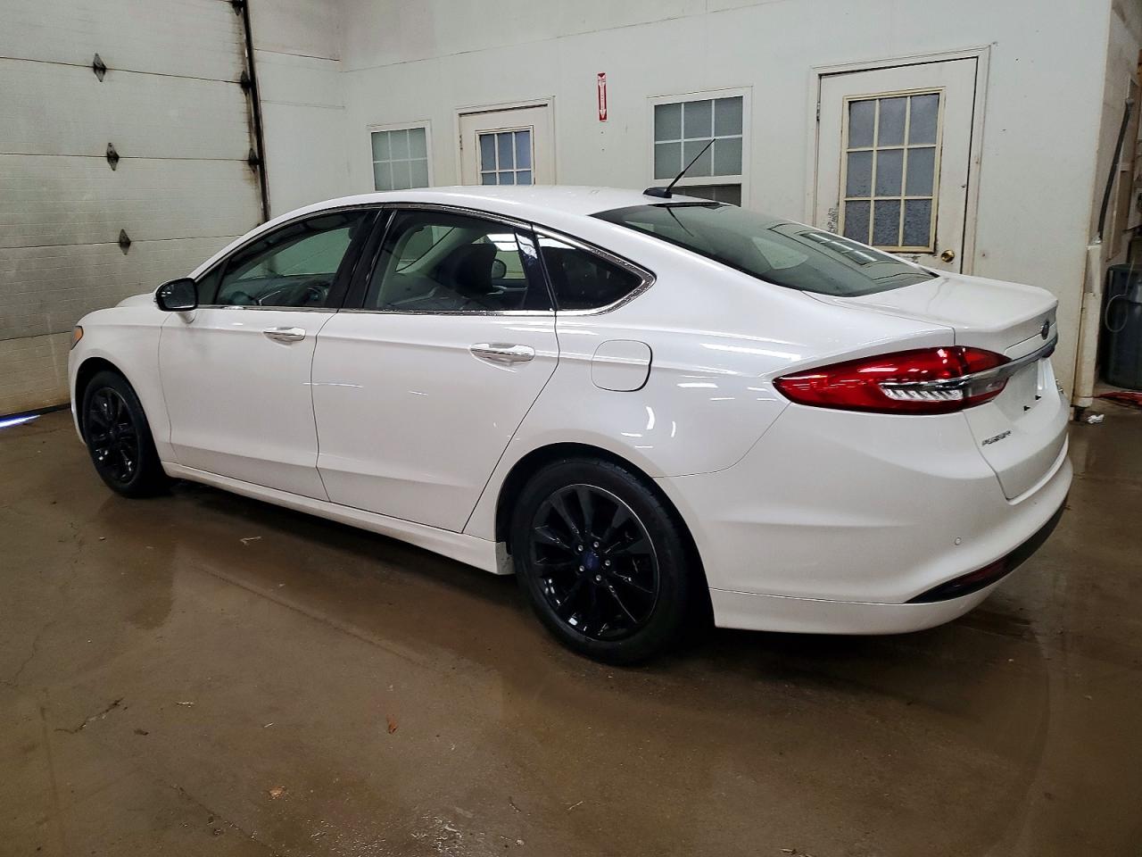 2017 FORD FUSION SE photo 2