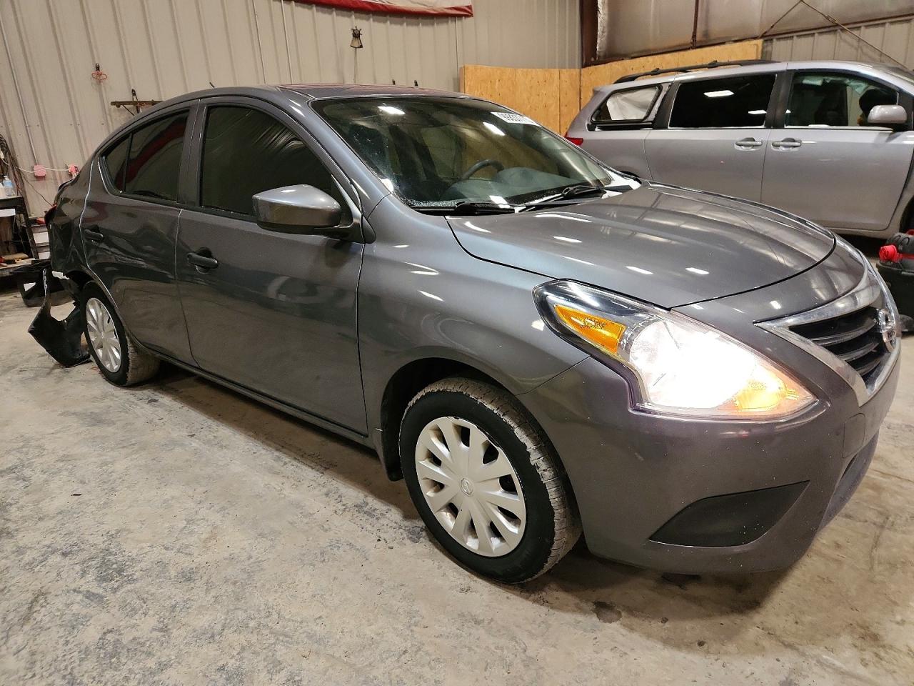 2019 NISSAN VERSA S photo 7