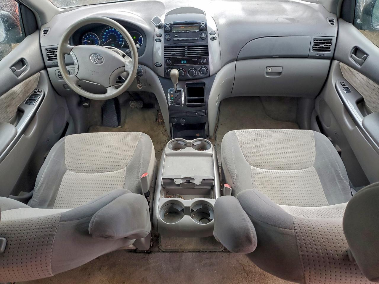 2006 TOYOTA SIENNA CE photo 8