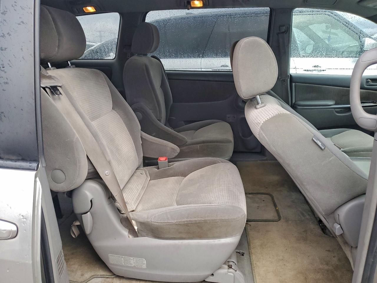 2006 TOYOTA SIENNA CE photo 11