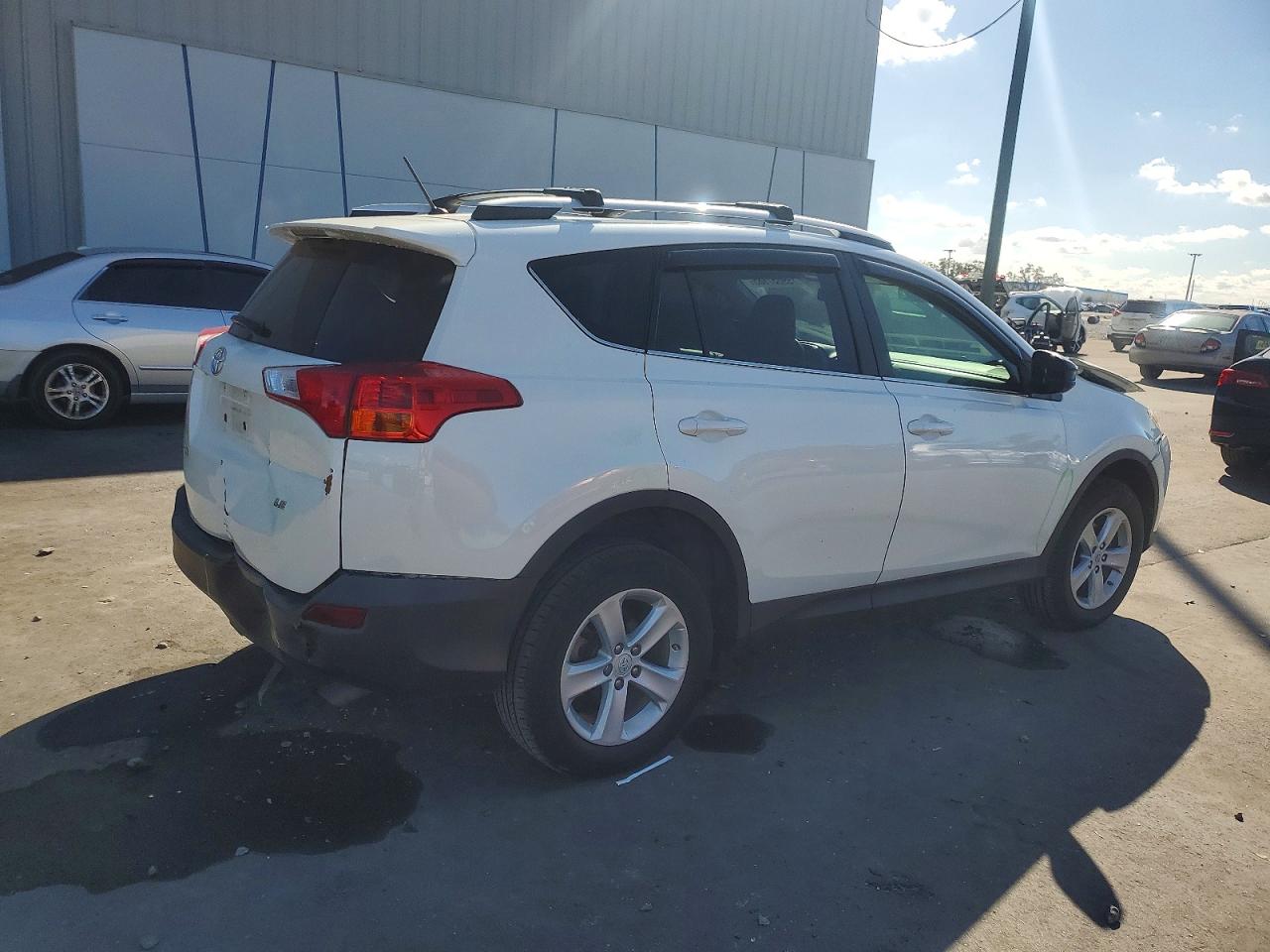 2013 TOYOTA RAV4 LE photo 3