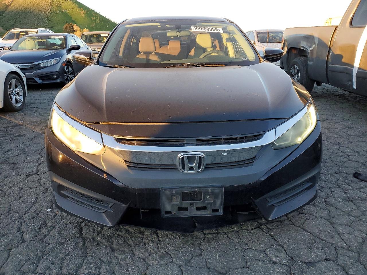 2016 HONDA CIVIC LX photo 9