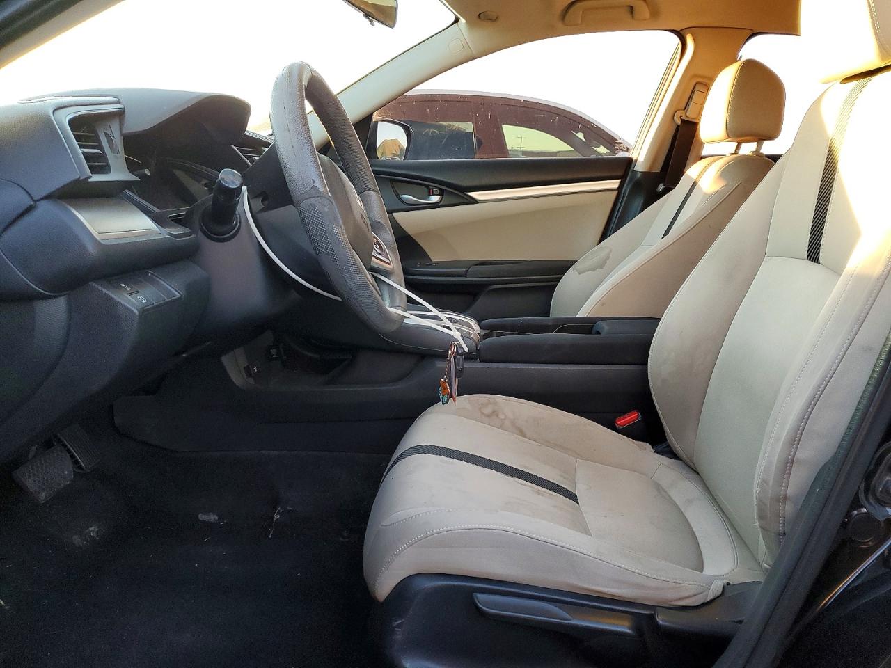 2016 HONDA CIVIC LX photo 13