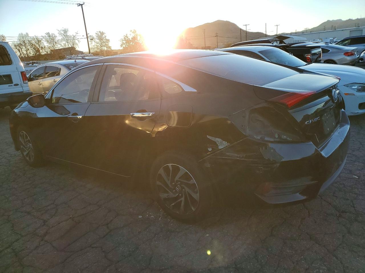 2016 HONDA CIVIC LX photo 3