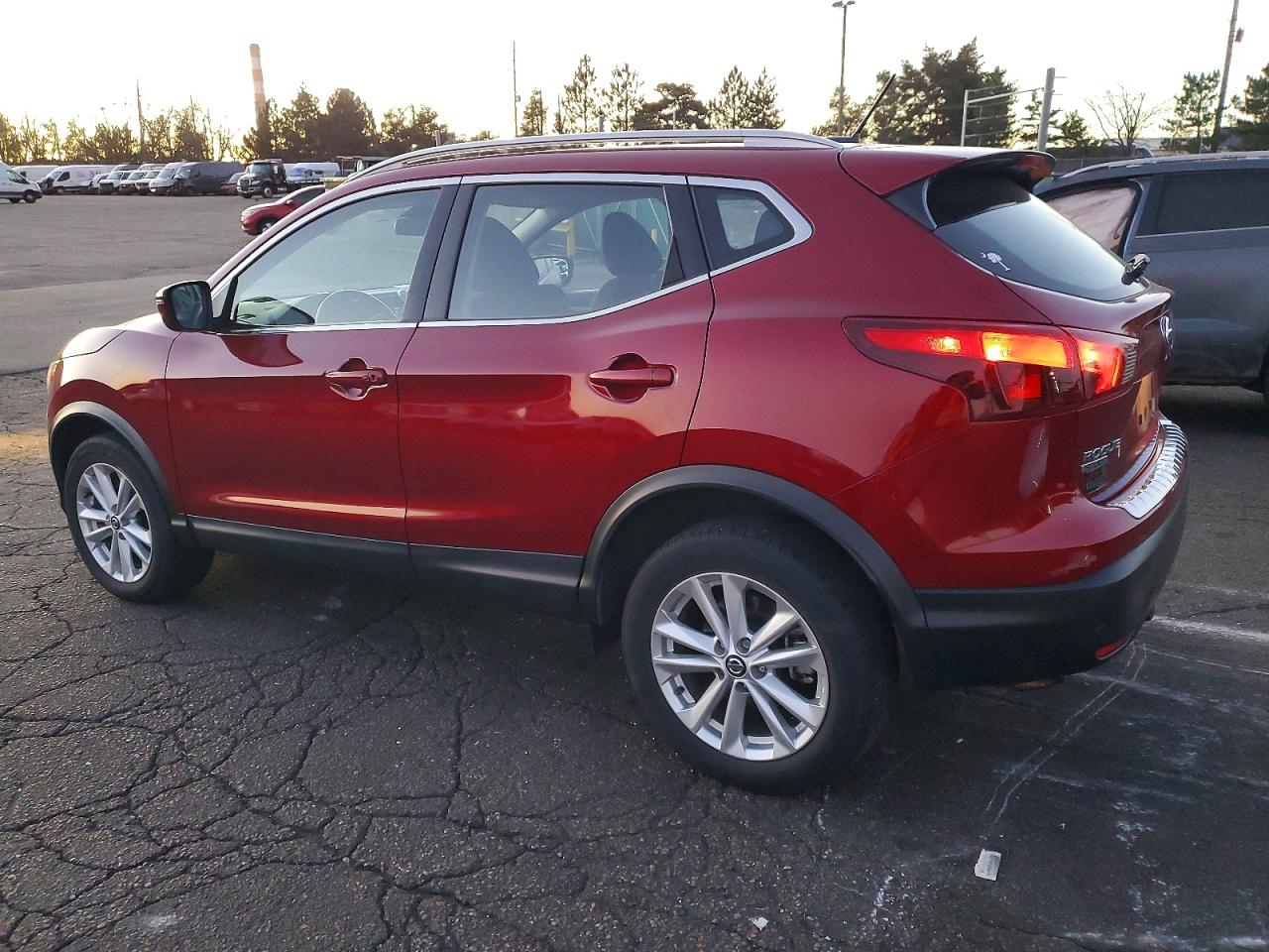 2019 NISSAN ROGUE SPORT S photo 2