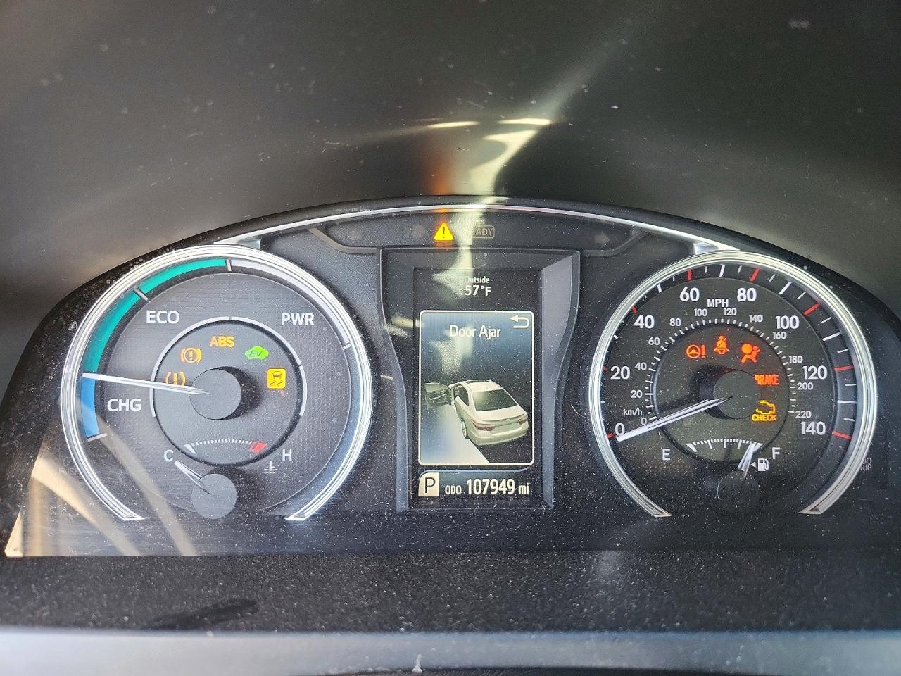 2015 TOYOTA CAMRY HYBRID photo 9