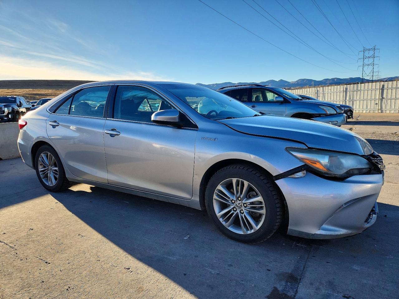 2015 TOYOTA CAMRY HYBRID photo 4