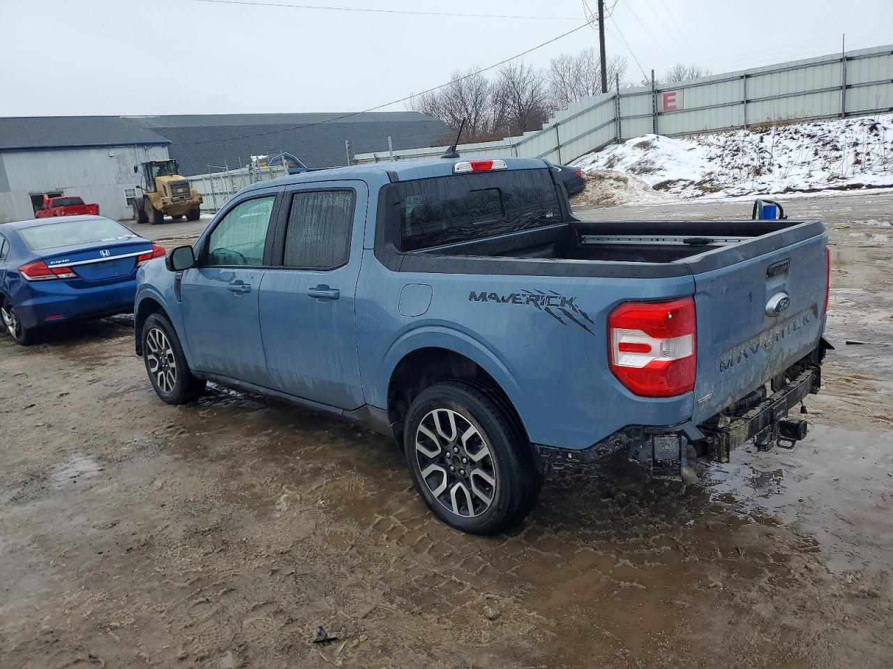 2024 FORD MAVERICK LARIAT photo 2
