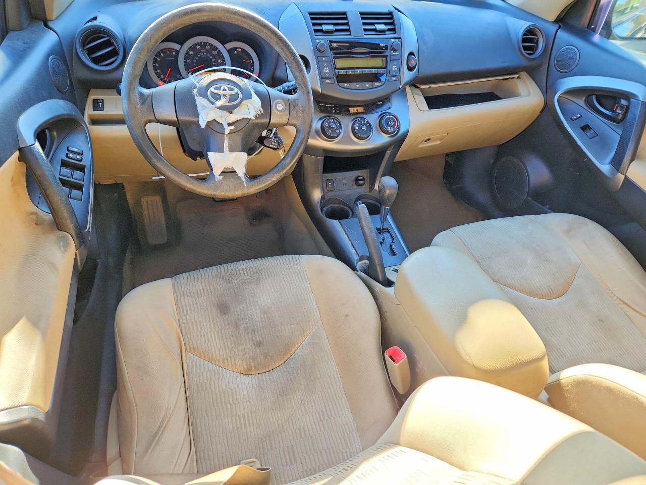 2010 TOYOTA RAV4 photo 8
